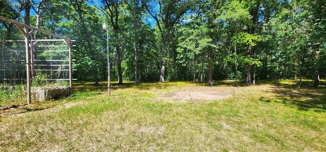 Building Photo - 226 N High Bridge Rd