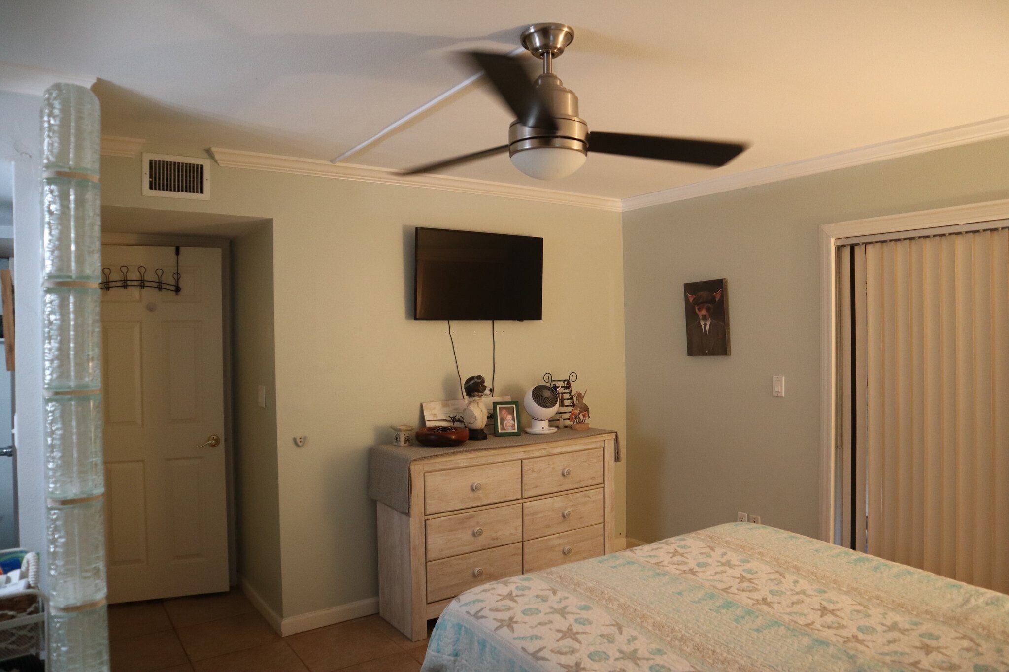 Building Photo - 2587 Cyprus Dr