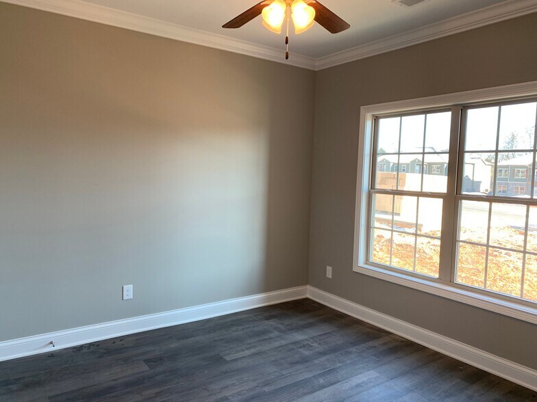 Building Photo - 5831 Otte Ct.