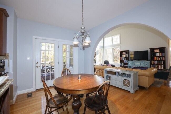 Building Photo - BEAUTIFUL SINGLE FAMILY HOME IN LANSDOWNE