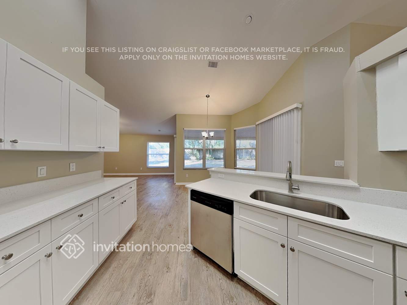 Building Photo - 1688 Sweetwater W Cir