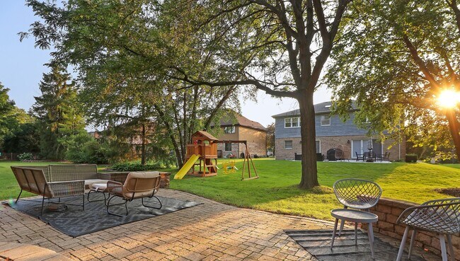 Building Photo - 196 Rosedale Ct