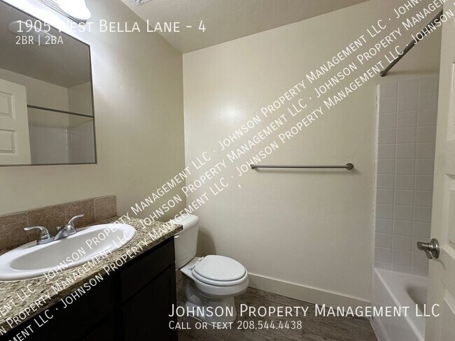 Building Photo - 1905 W Bella Ln