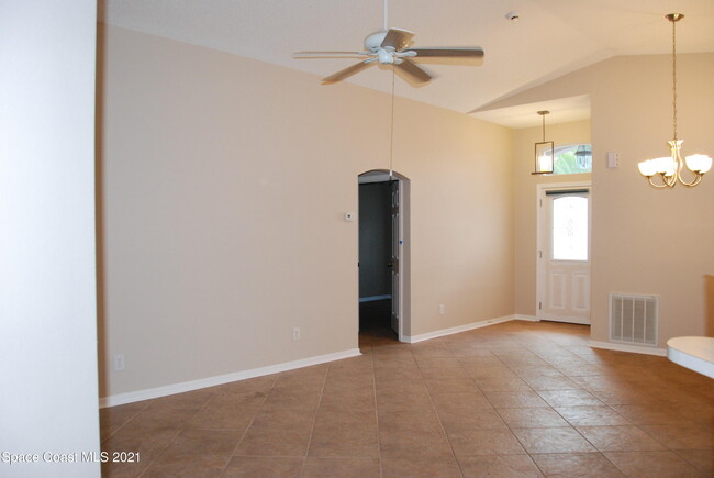 Building Photo - 720 Wickham Lakes Dr