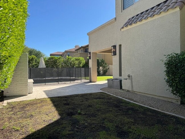 Building Photo - Resort-Style Phoenix Home with Pool, Outdo...