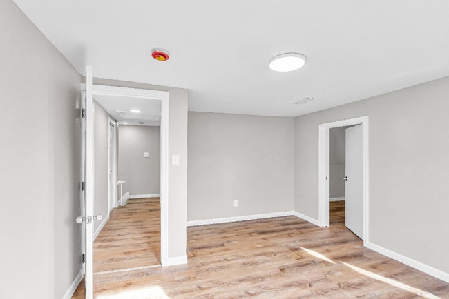 Building Photo - 3 Ellsworth St