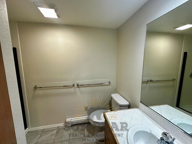 Building Photo - 2 Bedroom Condo with garage in McCloud! Wa...