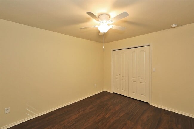 Building Photo - 5610 Montevista Dr
