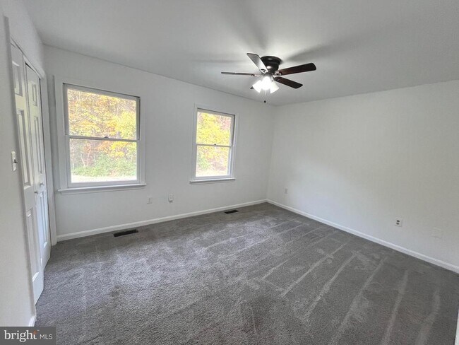 Building Photo - 255 Farrell Ln