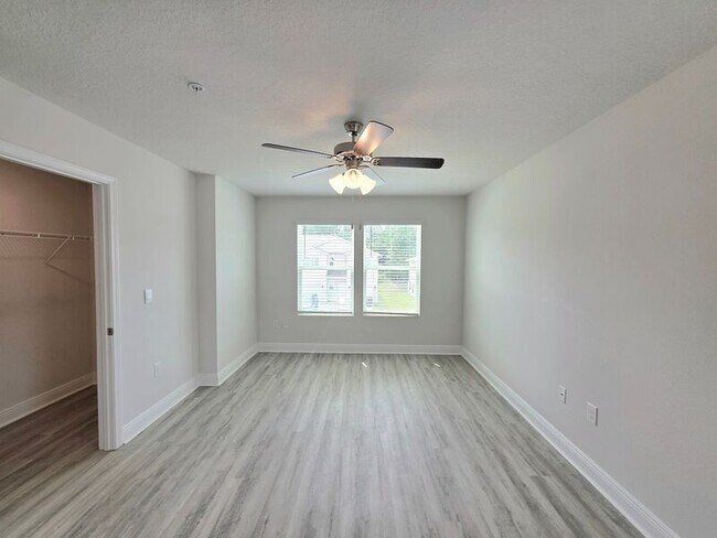 Building Photo - 8742 Meadow Flower Ln