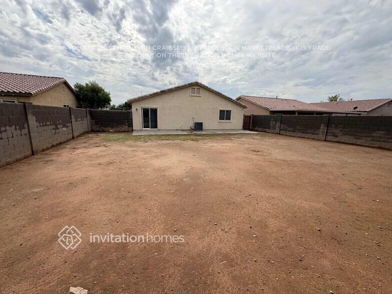 Building Photo - 7116 W Whyman Ave