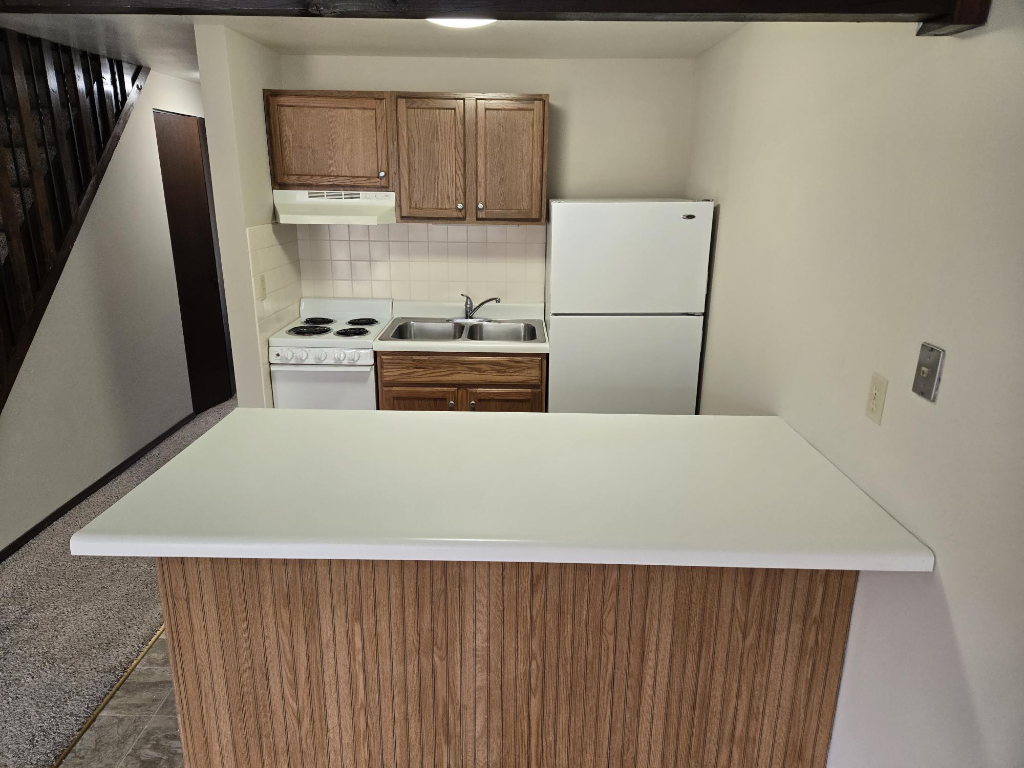 Building Photo - 11 Village Ct