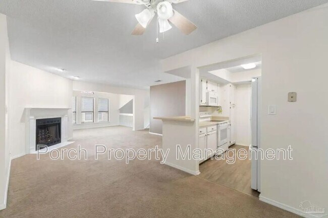 Primary Photo - 7171 N 9th Ave