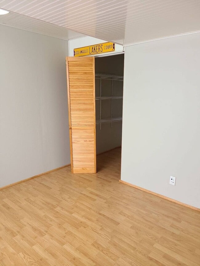 Building Photo - Spacious 4 bedroom 2.5 bedroom home in the Coeur d'Alene.