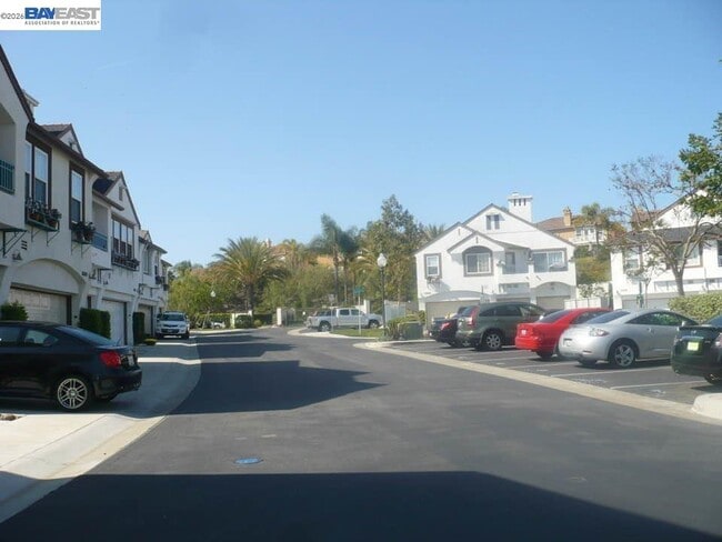 Building Photo - 16861 Wren Haven Way