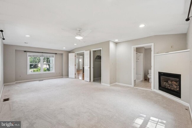 Building Photo - 5413 Tree Line Dr
