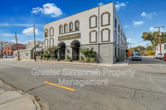 Building Photo - 530 E 35th St