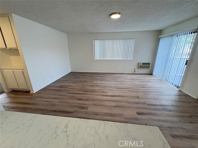 Building Photo - 1210 Sharon Cir
