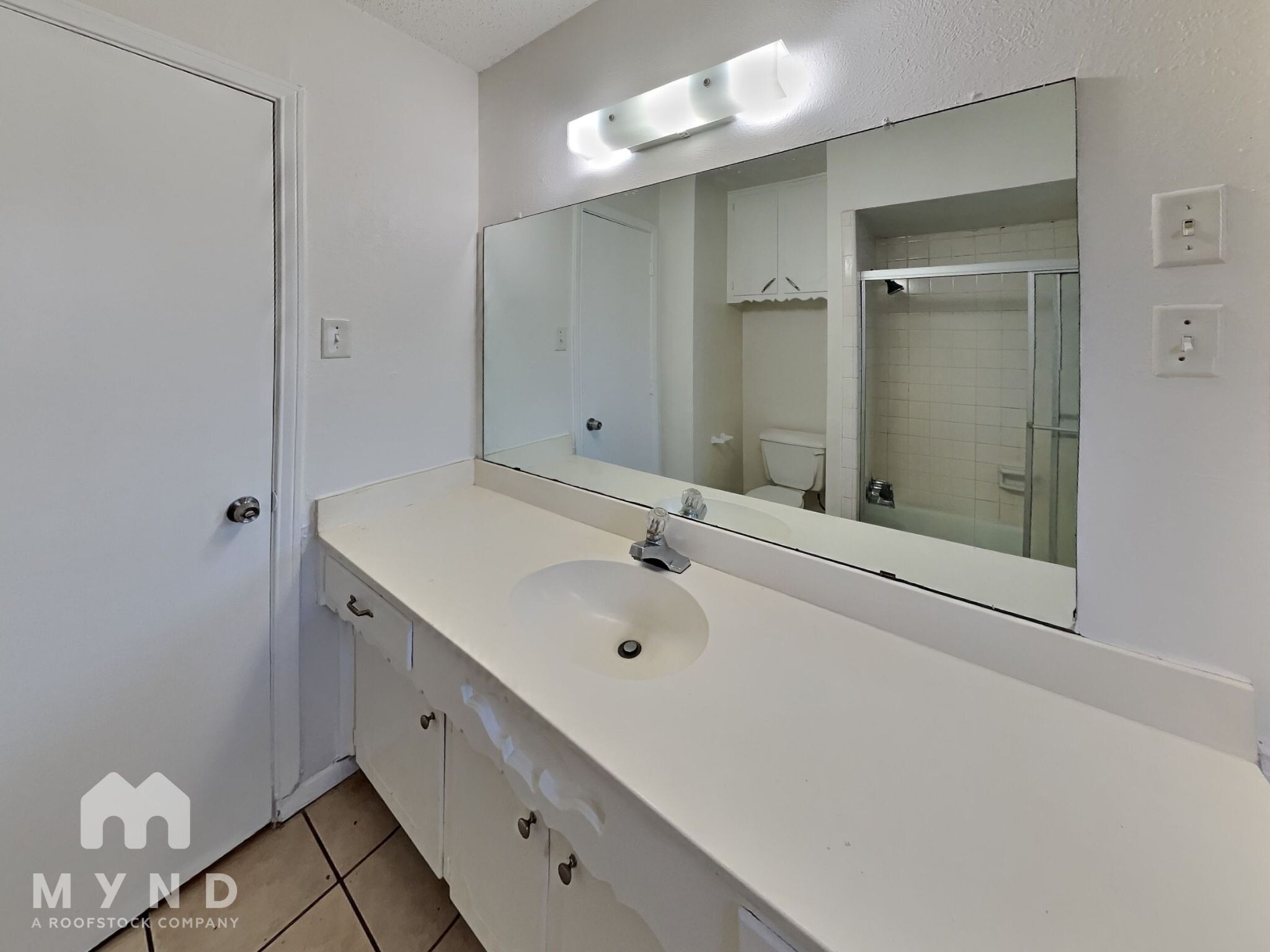 Building Photo - 15858 El Estado Dr