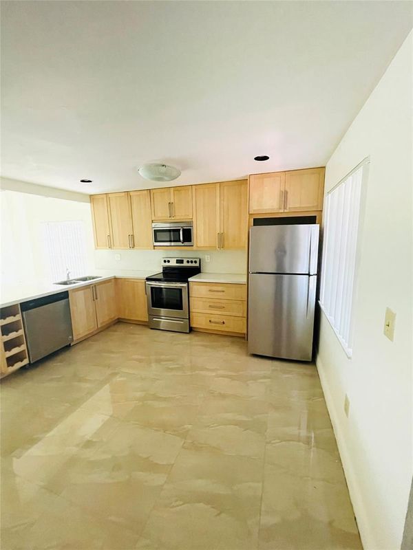 Building Photo - 13976 Langley Pl