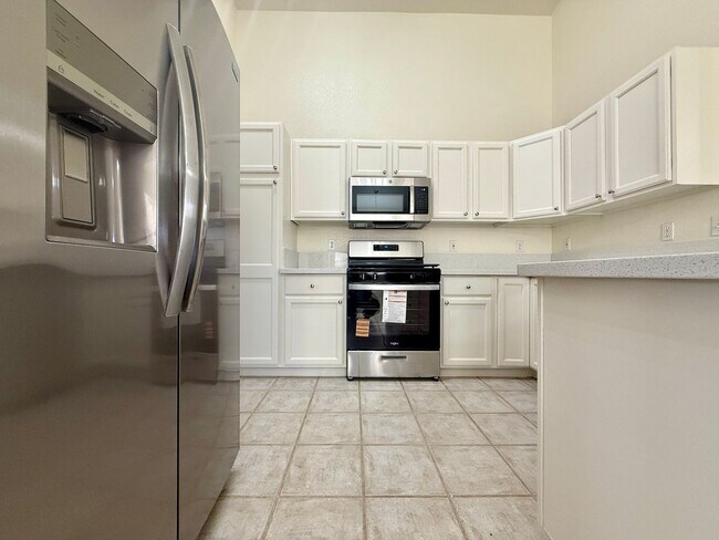 Building Photo - Beautiful open concept remodeled 3 bedroom...