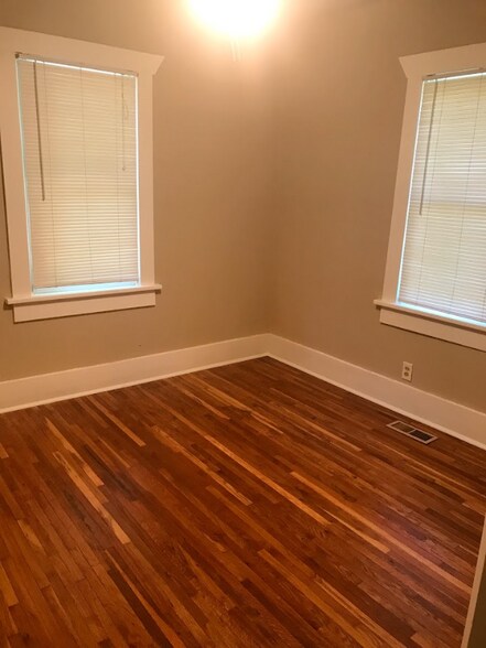 Building Photo - 1637 N Salina Ave