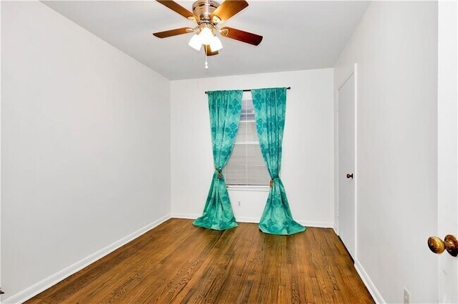 Building Photo - 5408 Joe Sayers Ave