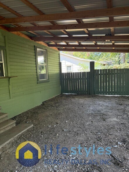 Covered Backyard Area - 1750 Maple Ave
