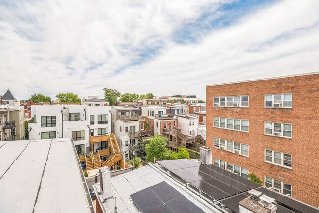 Building Photo - 3453 Holmead Pl NW