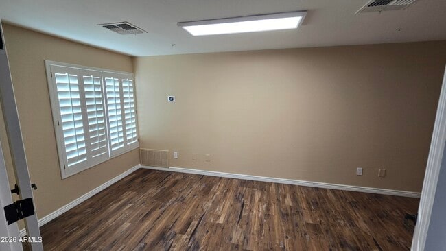 Building Photo - 9658 W Pinnacle Vista Dr