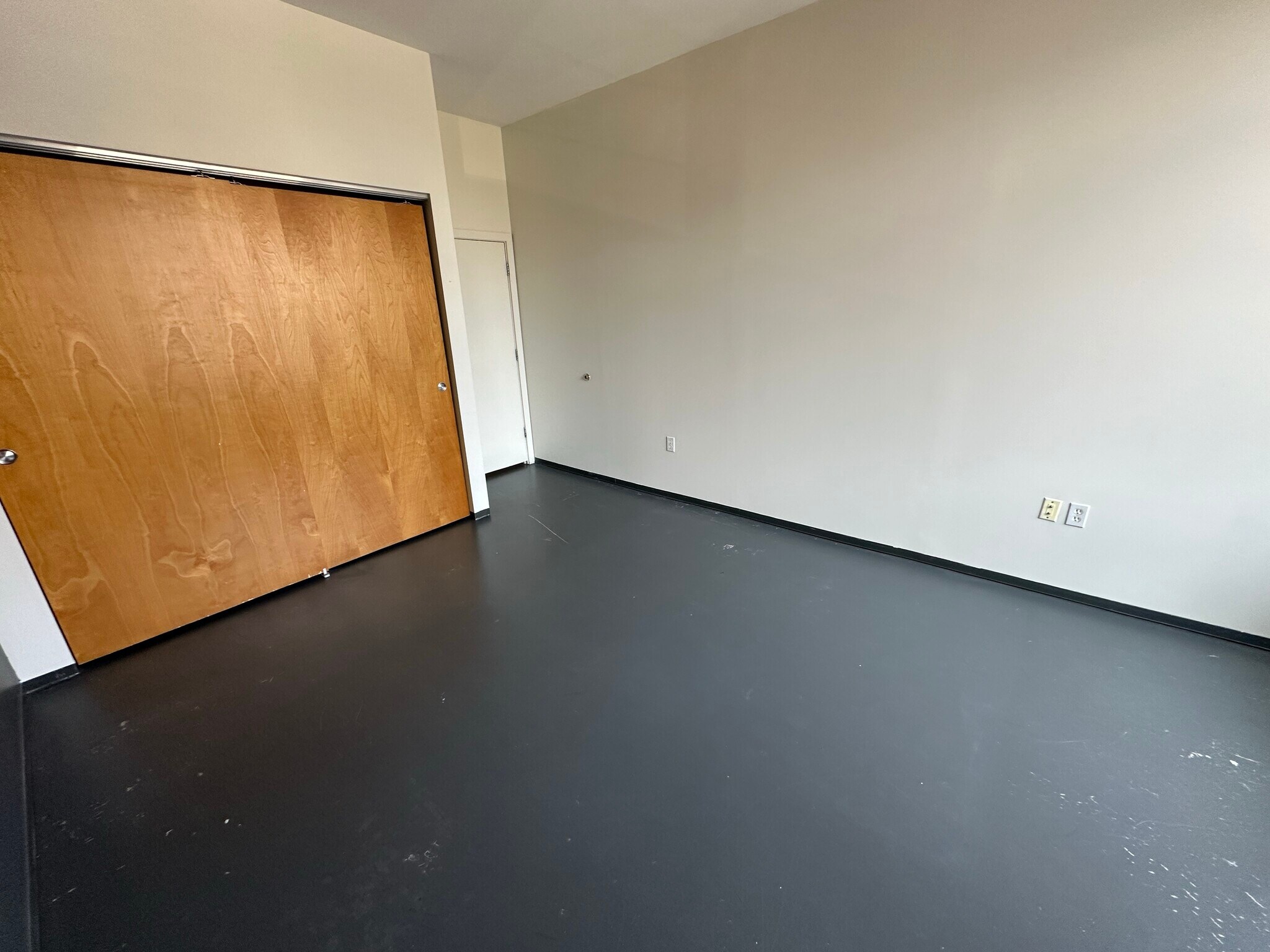 Building Photo - 211 E Berkeley St