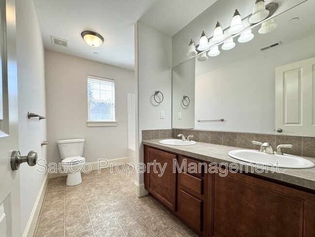 Building Photo - 11347 NW Kimble Ct