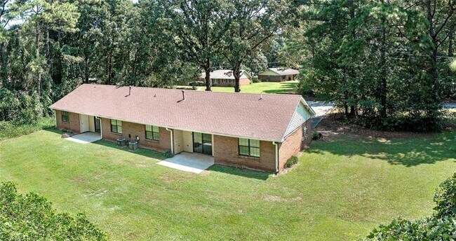 Building Photo - 345 Santa Fe Trail