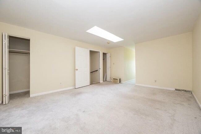 Building Photo - 749 Bradford Terrace