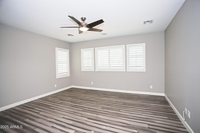 Building Photo - 4116 S Greythorne Way