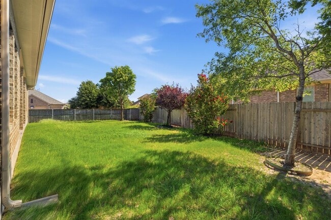 Building Photo - 2508 Hilltop Divide Ln