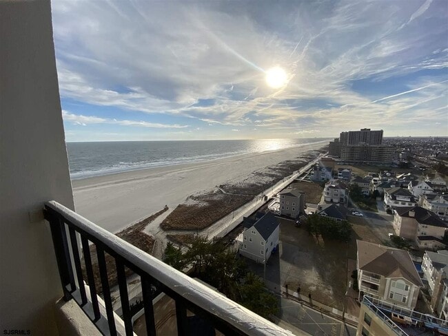 Building Photo - 3851 Boardwalk