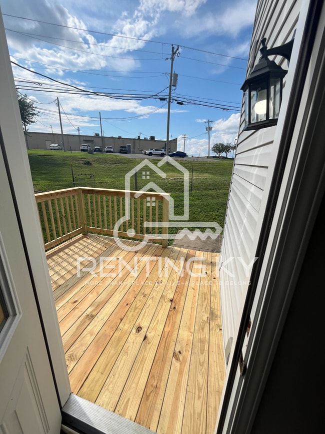 Building Photo - Completely Updated 2-Bed, 1.5-Bath Townhome!