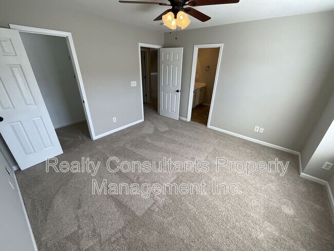 Building Photo - 300 Mourning Dove Terrace