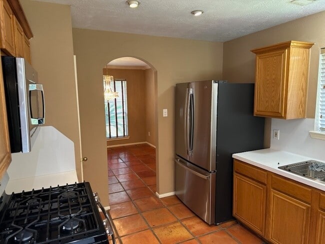 Building Photo - 17315 Kenton Crossing Ln