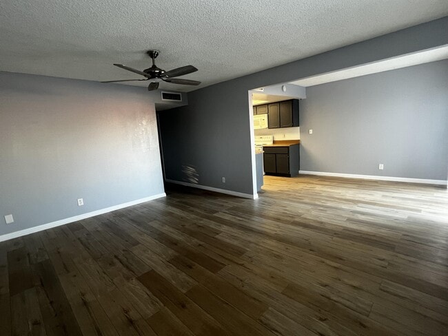 Building Photo - 301 Brookside Ln