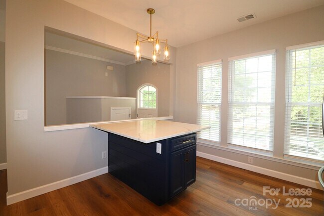Building Photo - 564 6th Baxter Crossing