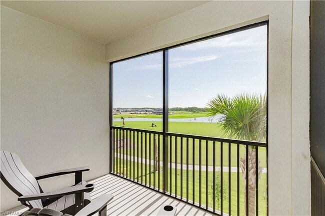 Building Photo - 15275 Green Acre Avenue Unit 338