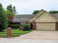 Building Photo - Large | 4 Bed | 3 Bath | South Tulsa
