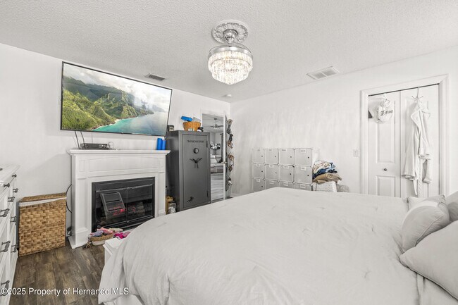 Building Photo - 4052 Montano Ave