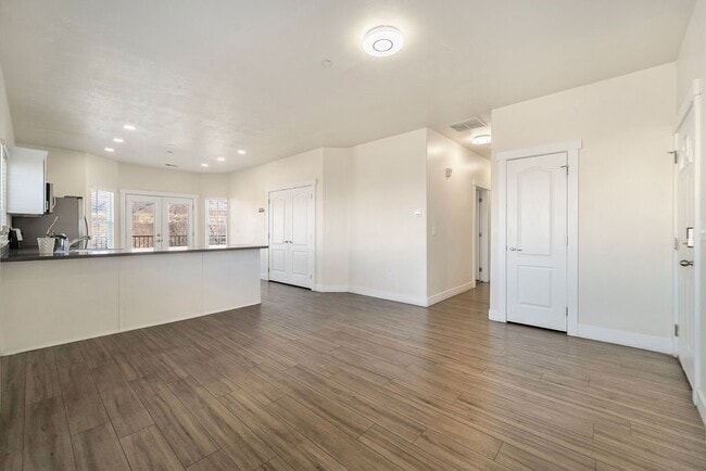 Building Photo - 13528 Venicia Way