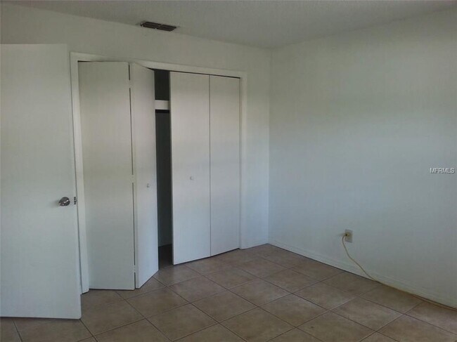 Building Photo - Seminole 10866