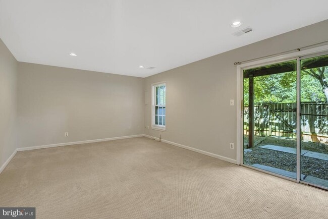 Building Photo - 4234 Fox Lake Dr