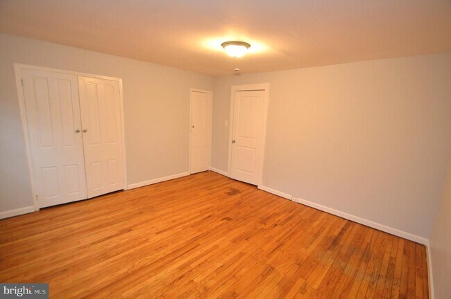 Building Photo - 241 High St