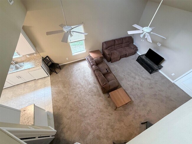 Building Photo - 236 Piney Ridge Dr